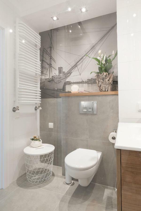 Blue Apartment In Vibrant Heart Of גדינייה מראה חיצוני תמונה